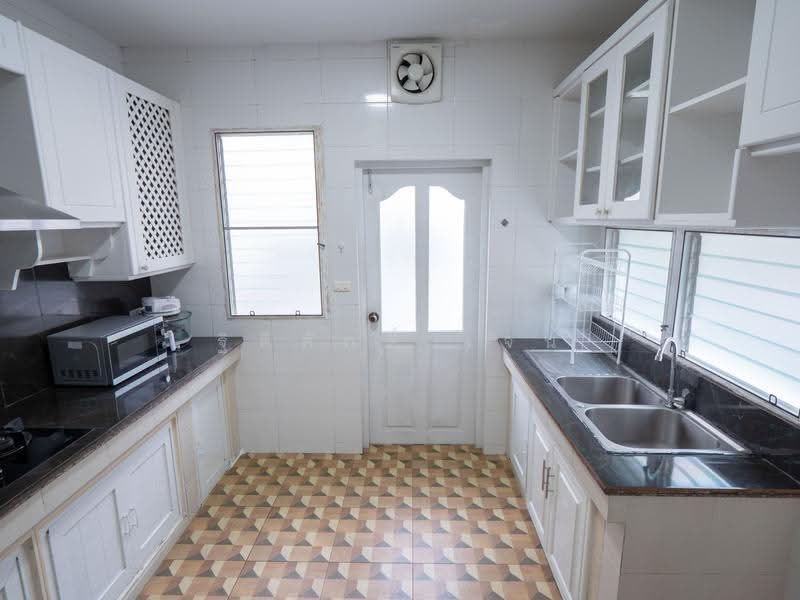 Nantawan Suanluang Rama 9, Bangkok, Chaloem Phra Kiat Rama 9, Soi 62, Dok Mai, Prawet, Bangkok, 5 Bedrooms, 300 sqm, Single Detached House For Rent, by TITISAK Jane, 500633782 - DDproperty.com