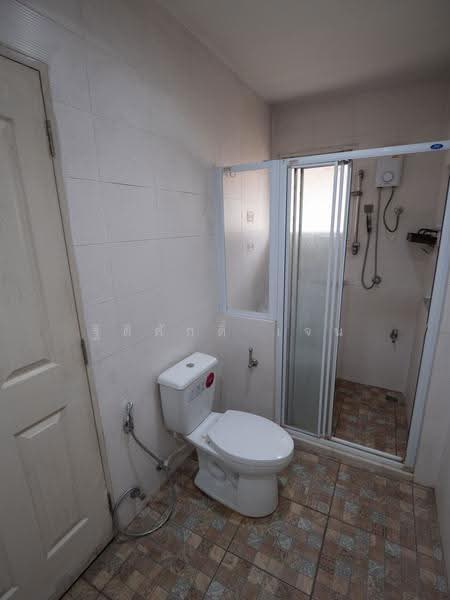 Nantawan Suanluang Rama 9, Bangkok, Chaloem Phra Kiat Rama 9, Soi 62, Dok Mai, Prawet, Bangkok, 5 Bedrooms, 300 sqm, Single Detached House For Rent, by TITISAK Jane, 500633782 - DDproperty.com