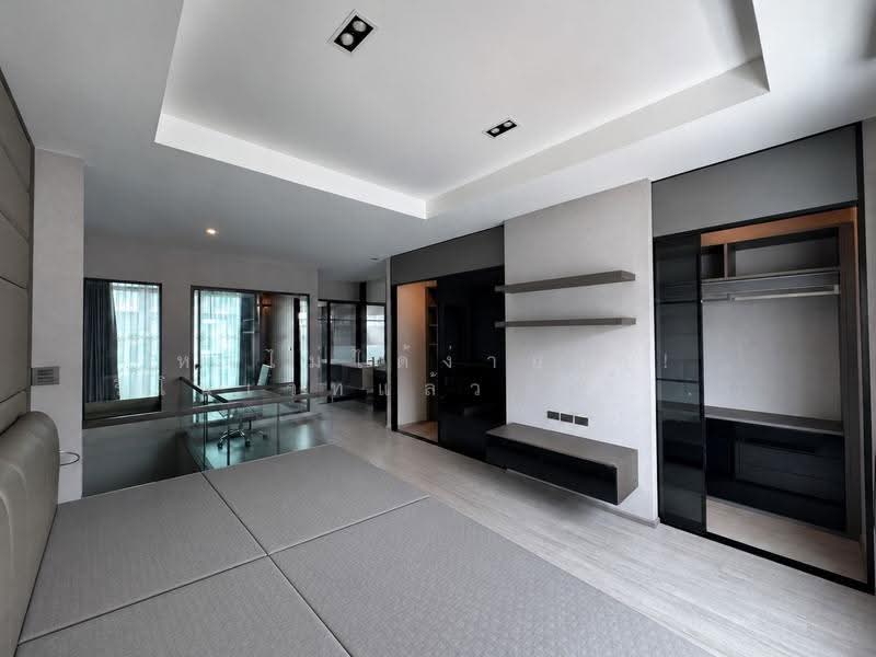 Landmark Ekamai-Ramindra, Bangkok, Sukhonthasawat Road, Lat Phrao, Bangkok, 3 Bedrooms, 170 sqm, Townhouse For Sale, by หาไม่ได้ง่าย ๆ! รีโนเวทแล้ว พร้อมอยู่!! ขายทาวน์โฮมหรู 3 ชั้น Landmark Ekamai-Ramindra (แลนด์มาร์ค เ, 500633799 - DDproperty.com
