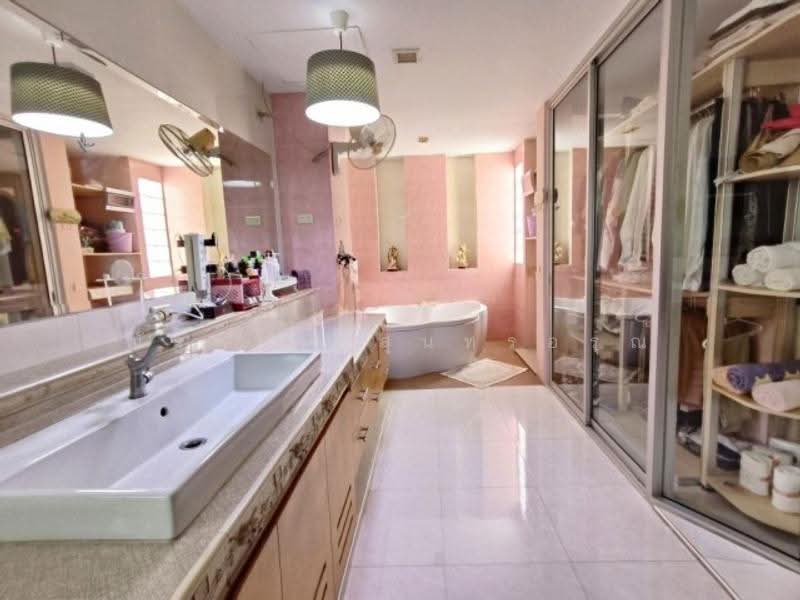 ไม่พบโครงการ, Bangkok, สุทธิสาร, Samsen Nok, Huai Khwang, Bangkok, 4 Bedrooms, 280 sqm, Single Detached House For Rent, by ณัฐพงศ์ สุนทรอรุณ, 500633821 - DDproperty.com