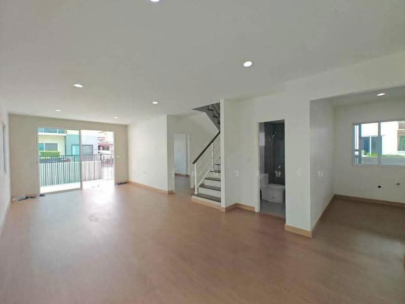 The Trust Ville Watcharapol-Hathairat, Pathum Thani, Hatairat Road, Bung Kham Proi, Lam Luk Ka, Pathum Thani, 4 Bedrooms, 200 sqm, Single Detached House For Sale, by บุษบา รัตนวงษ์ชัย, 500633870 - DDproperty.com