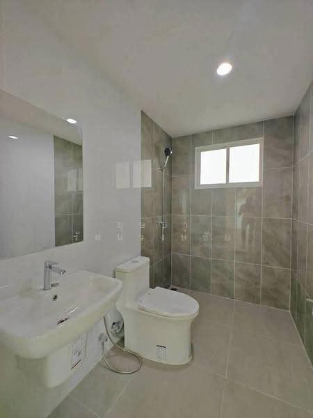 The Trust Ville Watcharapol-Hathairat, Pathum Thani, Hatairat Road, Bung Kham Proi, Lam Luk Ka, Pathum Thani, 4 Bedrooms, 200 sqm, Single Detached House For Sale, by บุษบา รัตนวงษ์ชัย, 500633870 - DDproperty.com