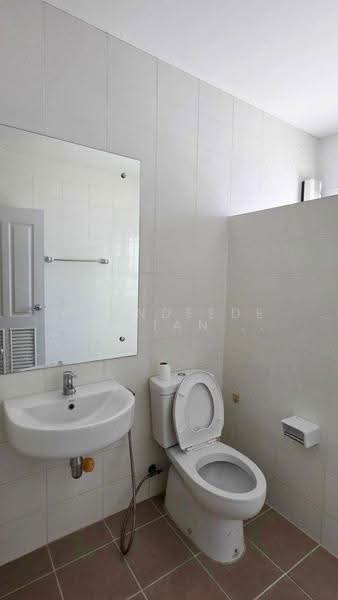 Townhome for rent near Sarasas Witaed Lanna School, Rental Price: 14,000 THB / month No.9H130, Chiang Mai, Mae Hia, Muang Chiang Mai, Chiang Mai, 2 Bedrooms, 100 sqm, Townhouse For Rent, by Baandeedee Chiangmai, 500633937 - DDproperty.com