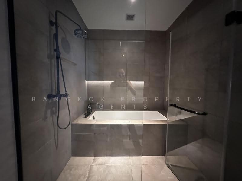 The Lofts Asoke, Bangkok, Sukhumvit 21 Road, Khlongtoei Nua, Watthana, Bangkok, 1 Bedroom, 49 sqm, Condo For Rent, by BANGKOK PROPERTY AGENTS, 500633973 - DDproperty.com