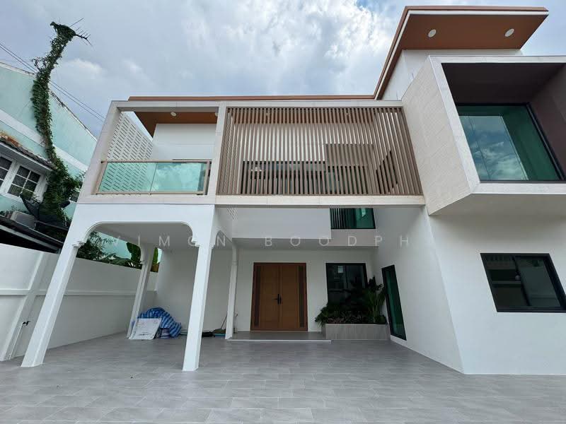 บ้านเดี่ยว ลาดพร้าว87, Bangkok, Khlong Chaokhun Sing, Wang Thonglang, Bangkok, 5 Bedrooms, 250 sqm, Single Detached House For Sale, by Vimon Boodpha, 500634015 - DDproperty.com