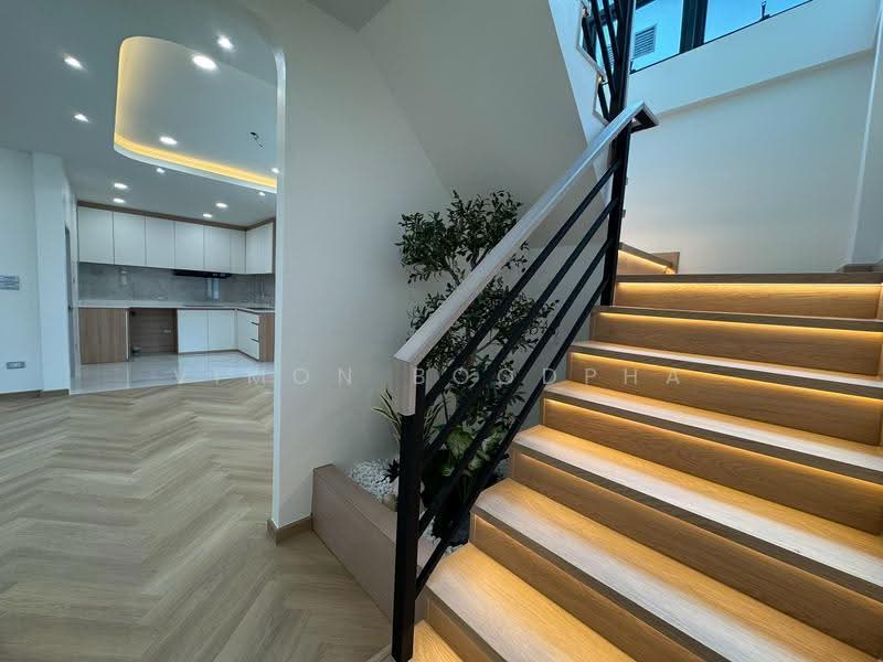 บ้านเดี่ยว ลาดพร้าว87, Bangkok, Khlong Chaokhun Sing, Wang Thonglang, Bangkok, 5 Bedrooms, 250 sqm, Single Detached House For Sale, by Vimon Boodpha, 500634015 - DDproperty.com
