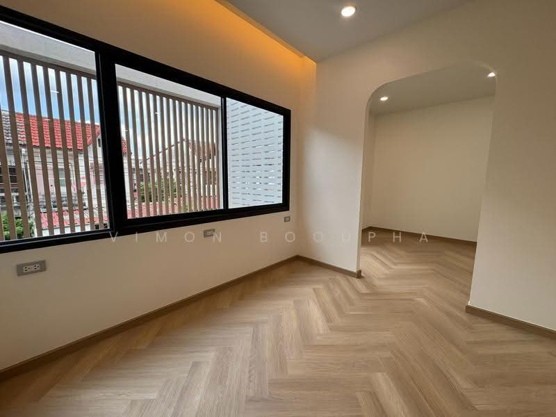 บ้านเดี่ยว ลาดพร้าว87, Bangkok, Khlong Chaokhun Sing, Wang Thonglang, Bangkok, 5 Bedrooms, 250 sqm, Single Detached House For Sale, by Vimon Boodpha, 500634015 - DDproperty.com