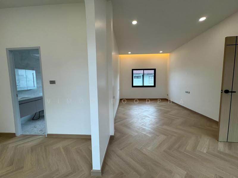 บ้านเดี่ยว ลาดพร้าว87, Bangkok, Khlong Chaokhun Sing, Wang Thonglang, Bangkok, 5 Bedrooms, 250 sqm, Single Detached House For Sale, by Vimon Boodpha, 500634015 - DDproperty.com