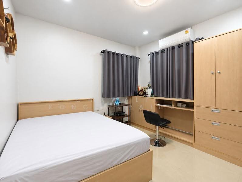 Baan Pruksa 20 Lumlukka Klong 2, Pathum Thani, Soi Lam Luk Ka 11, Khu Khot, Lam Luk Ka, Pathum Thani, 5 Bedrooms, 500 sqm, Townhouse For Sale, by CHAWALIT KONGSAKPAIBUL, 500634062 - DDproperty.com