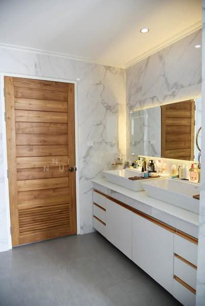 Watermark Chaophraya, Bangkok, Soi Charoennakorn 39-41, Charoennakorn Road, Bang Lam Phu Lang, Khlong San, Bangkok, 4 Bedrooms, 284 sqm, Condo For Sale, by Nichapa Nuntapun, 500634081 - DDproperty.com