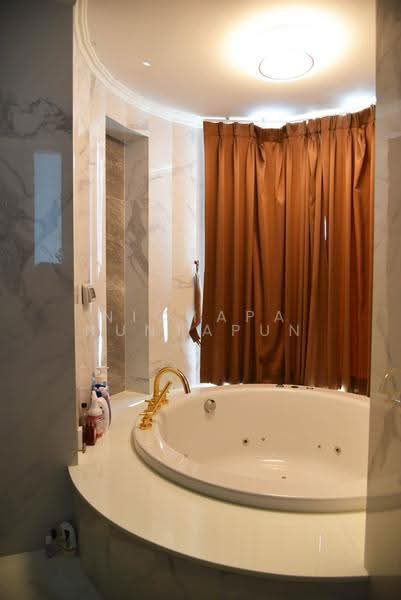 Watermark Chaophraya, Bangkok, Soi Charoennakorn 39-41, Charoennakorn Road, Bang Lam Phu Lang, Khlong San, Bangkok, 4 Bedrooms, 284 sqm, Condo For Sale, by Nichapa Nuntapun, 500634081 - DDproperty.com