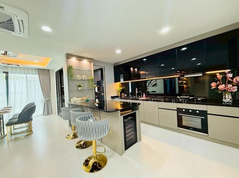 Luxury 5 Bed Villa for Rent 150k in South Pattaya, Chon Buri (Pattaya), Chaiyapruek Road, Nong Pru, Bang Lamung (Pattaya), Chon Buri (Pattaya), 5 Bedrooms, 390 sqm, Villa For Rent, by Siwas Thepphabut, 500634130 - DDproperty.com