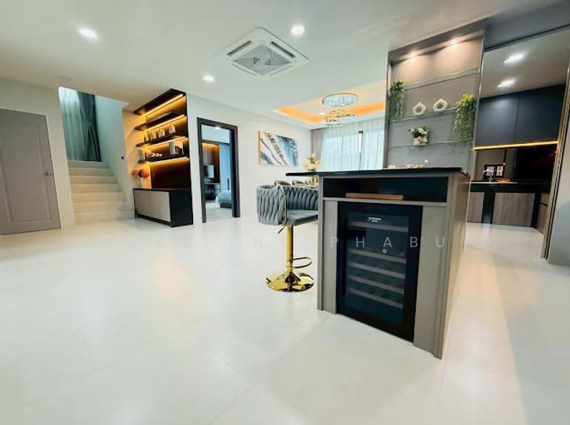 Luxury 5 Bed Villa for Rent 150k in South Pattaya, Chon Buri (Pattaya), Chaiyapruek Road, Nong Pru, Bang Lamung (Pattaya), Chon Buri (Pattaya), 5 Bedrooms, 390 sqm, Villa For Rent, by Siwas Thepphabut, 500634130 - DDproperty.com
