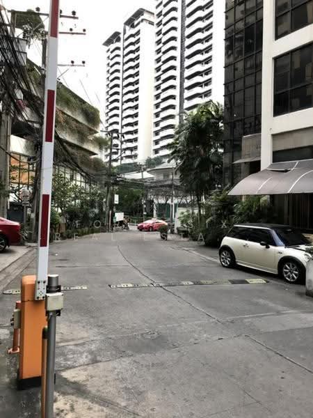 Supalai Place Sukhumvit 39, Bangkok, 175-179 Soi Sukhumvit 39 Sukhumvit Road, Khlong Tan Nua, Watthana, Bangkok, 2 Bedrooms, 74 sqm, Condo For Rent, by Forty-Six Real Estate Group, 500634170 - DDproperty.com