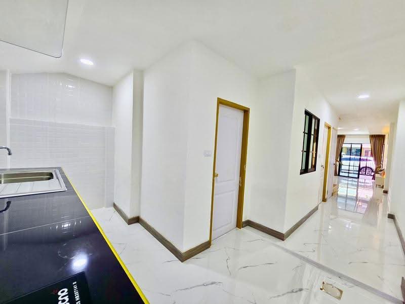หมู่บ้านซิตี้ทาวน์โฮม, กรุงเทพ, ลาดพร้าว80, วังทองหลาง, กรุงเทพ, 180 ตร.ม., ทาวน์เฮ้าส์ ขาย, โดย รัตนา (หญิง) ประสพสุข, 500634251 - DDproperty.com