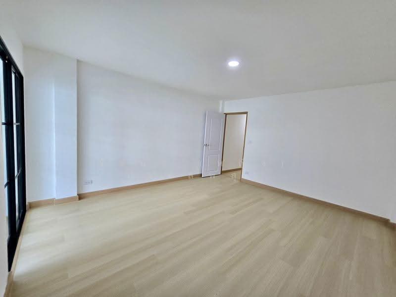หมู่บ้านซิตี้ทาวน์โฮม, กรุงเทพ, ลาดพร้าว80, วังทองหลาง, กรุงเทพ, 180 ตร.ม., ทาวน์เฮ้าส์ ขาย, โดย รัตนา (หญิง) ประสพสุข, 500634251 - DDproperty.com
