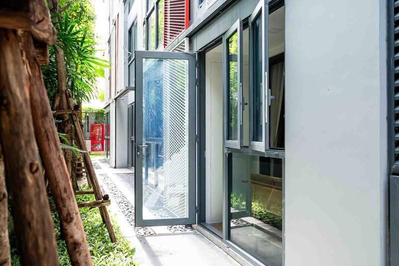 Taka Haus, Bangkok, 99 Soi Ekamai 10, Khlong Tan Nua, Watthana, Bangkok, 1 Bedroom, 37 sqm, Condo For Rent, by Khun Toey เตย, 500634254 - DDproperty.com