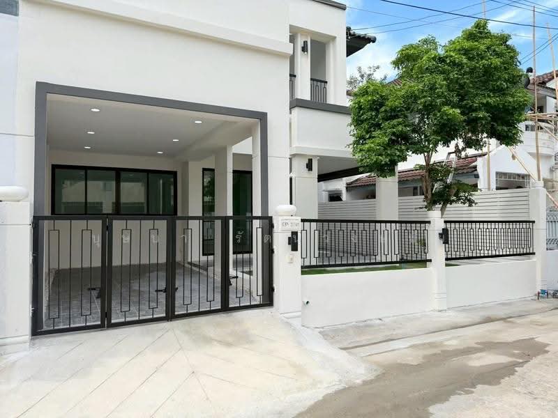 รีโนเวทใหม่ ฟรีโอน สไตล์โมเดิร์น สวยมาก ม.รัตนวลัย วิภาวดีรังสิต 39 ขายบ้านแฝด 2 ชั้น บ้าน 3นอน3น้ำ, กรุงเทพ, วิภาวดีรังสิต, สีกัน, ดอนเมือง, กรุงเทพ, 160 ตร.ม., บ้านแฝด ขาย, โดย บุษบา รัตนวงษ์ชัย, 500634326 - DDproperty.com