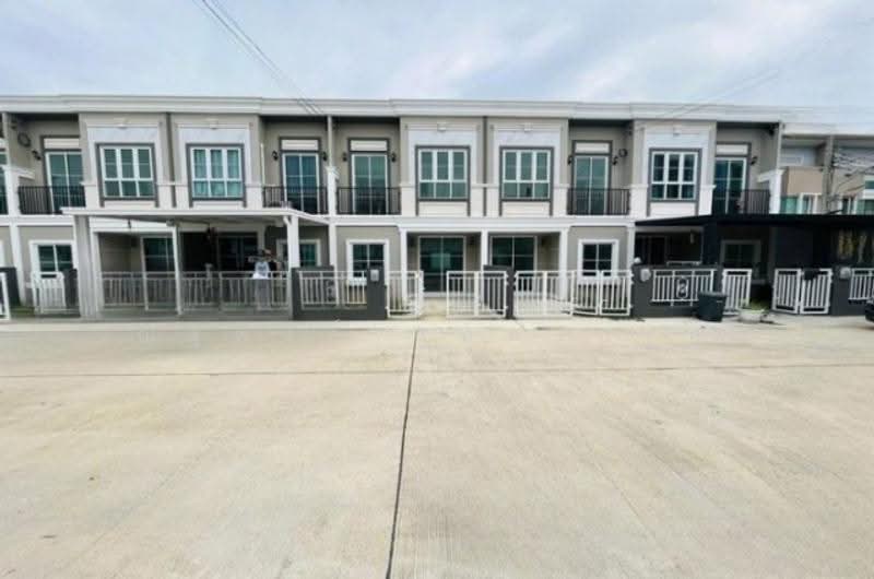 ไม่พบโครงการ, Samut Prakan, สุขุมวิท บางนา, Sam Rong Tai, Phra Pra Daeng, Samut Prakan, 3 Bedrooms, 130 sqm, Townhouse For Rent, by ณัฐพงศ์ สุนทรอรุณ, 500634427 - DDproperty.com