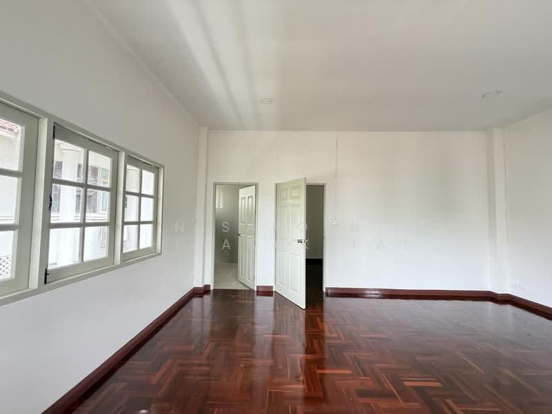 Preecha Srinakarin, Samut Prakan, Bang Kaeo, Bang Plee, Samut Prakan, 3 Bedrooms, 300 sqm, Single Detached House For Sale, by Nisakorn Chirangkapat, 500634467 - DDproperty.com