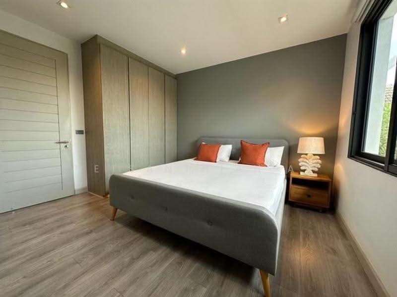 Townhouse Sukhumvit 39 Soi Phrom Phan, Bangkok, ซอยสุขุมวิท 39 (พร้อมพันธุ์), Khlong Tan Nua, Watthana, Bangkok, 3 Bedrooms, 220 sqm, Townhouse For Rent, by Netsanthiah Ai, 500634484 - DDproperty.com