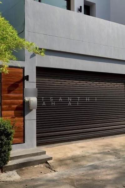 Townhouse Sukhumvit 39 Soi Phrom Phan, Bangkok, ซอยสุขุมวิท 39 (พร้อมพันธุ์), Khlong Tan Nua, Watthana, Bangkok, 3 Bedrooms, 220 sqm, Townhouse For Rent, by Netsanthiah Ai, 500634484 - DDproperty.com