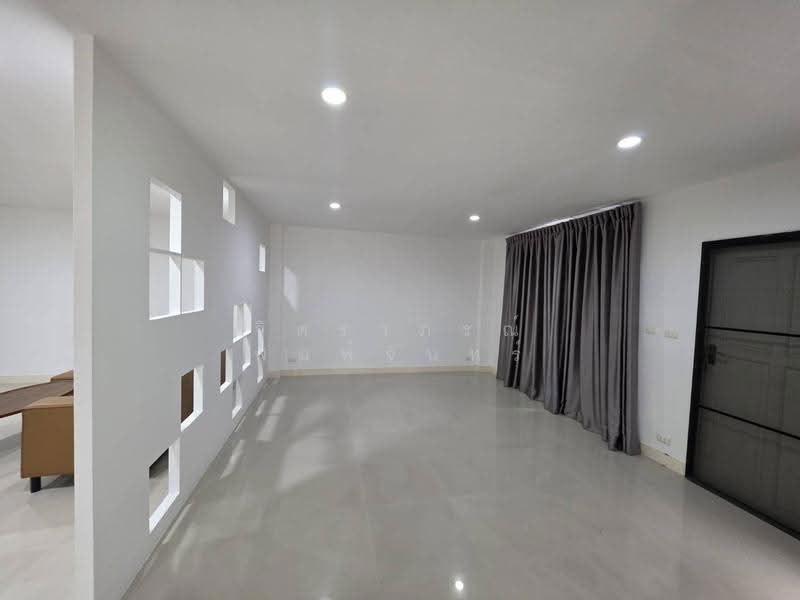 The Zenith Wang Thonglang, Bangkok, Soi Rojanamin, Wang Thonglang, Bangkok, 4 Bedrooms, 500 sqm, Single Detached House For Rent, by จิตราภรณ์ พิมพ์จันทร์, 500634521 - DDproperty.com