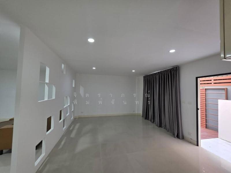 The Zenith Wang Thonglang, Bangkok, Soi Rojanamin, Wang Thonglang, Bangkok, 4 Bedrooms, 500 sqm, Single Detached House For Rent, by จิตราภรณ์ พิมพ์จันทร์, 500634521 - DDproperty.com