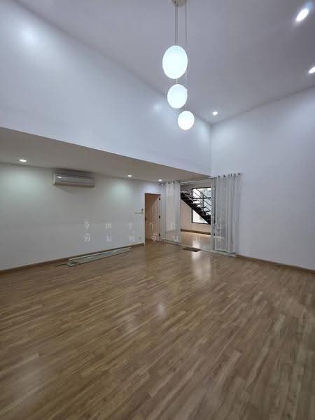 The Zenith Wang Thonglang, Bangkok, Soi Rojanamin, Wang Thonglang, Bangkok, 4 Bedrooms, 500 sqm, Single Detached House For Rent, by จิตราภรณ์ พิมพ์จันทร์, 500634521 - DDproperty.com