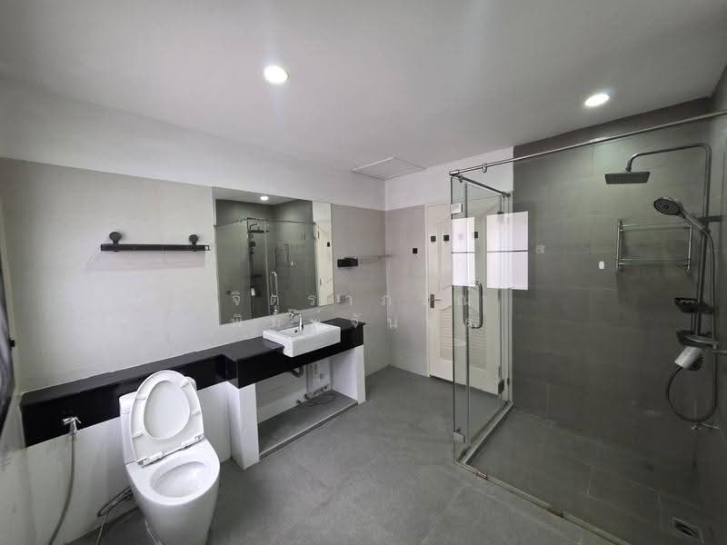 The Zenith Wang Thonglang, Bangkok, Soi Rojanamin, Wang Thonglang, Bangkok, 4 Bedrooms, 500 sqm, Single Detached House For Rent, by จิตราภรณ์ พิมพ์จันทร์, 500634521 - DDproperty.com