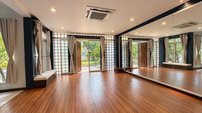 Pet-Friendly 2-Story House in Nak Nivas, Bangkok, Lat Phrao, Bangkok, 2 Bedrooms, 450 sqm, Single Detached House For Rent, by คุณ น๊อก, 500634534 - DDproperty.com