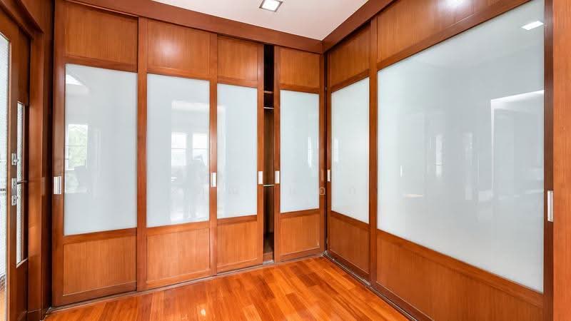 บ้านเดี่ยว 2 ชั้น ย่านนาคนิวาส จอดรถ 10 คัน, กรุงเทพ, ลาดพร้าว, กรุงเทพ, 450 ตร.ม., บ้านเดี่ยว ให้เช่า, โดย คุณ น๊อก, 500634534 - DDproperty.com