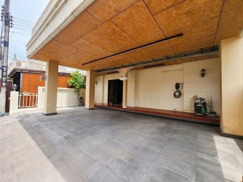 The Metro Sathorn-Kanlapaphruek, Bangkok, Kanlapaphruek Road, Bang Wa, Phasi Charoen, Bangkok, 2 Bedrooms, 350 sqm, Townhouse For Sale, by บุญชู อัศวฤทธิพรหม์, 500634544 - DDproperty.com