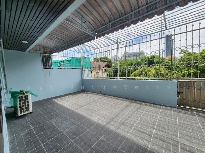 ซอย เจริญราษฎร์ 10, Bangkok, Bang Klo, Bang Kho Laem, Bangkok, 4 Bedrooms, 240 sqm, Townhouse For Sale, by บุญชู อัศวฤทธิพรหม์, 500634545 - DDproperty.com