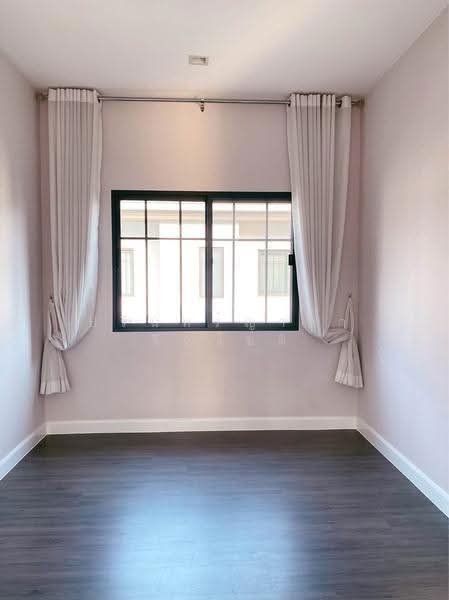 Bangkok Boulevard Sathorn-Pinklao 2, Nonthaburi, Bang Kruai-Chong Thanom Road, Mahasawat, Bang Kruai, Nonthaburi, 4 Bedrooms, 248 sqm, Single Detached House For Rent, by ปรินทร์ญาดา ชิณโชติ, 500634555 - DDproperty.com