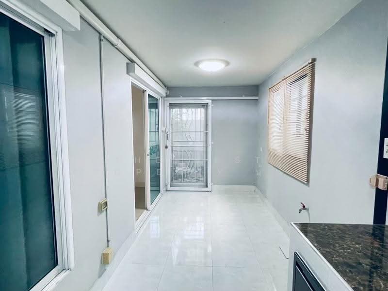 ทรีโอทาวน์ อัสสัมชัญ-ศรีราชา, Chon Buri (Pattaya), Surasak, Si Racha, Chon Buri (Pattaya), 3 Bedrooms, 100 sqm, Semi-Detached House (Twin House) For Sale, by The Best Property น้อง, 500634626 - DDproperty.com
