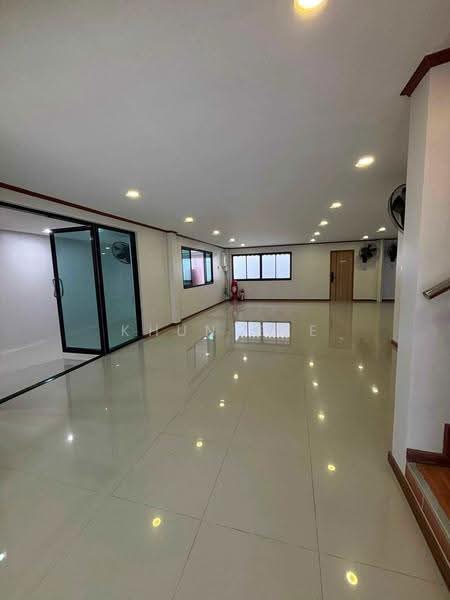 Home Office for Rent in Lat Phrao 101 (SPSEVE2398), Bangkok, ลาดพร้าว 101 แยก 42, Khlong Chan, Bang Kapi, Bangkok, , 300 sqm, Office Space For Rent, by Khun Eve, 500634670 - DDproperty.com