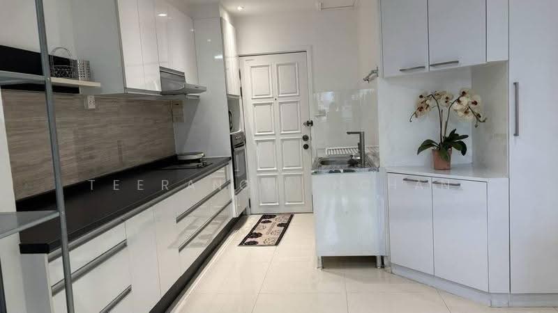 Fifty Fifth Tower : ฟิฟตี้ฟิฟท์ ทาวเวอร์, กรุงเทพ, 84 ซอยสุขุมวิท 55 ถนนสุขุมวิท, คลองตันเหนือ, วัฒนา, กรุงเทพ, 170 ตร.ม., คอนโด ให้เช่า, โดย Teeranop Inchan, 500634681 - DDproperty.com