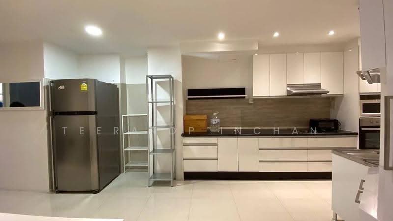 Fifty Fifth Tower : ฟิฟตี้ฟิฟท์ ทาวเวอร์, กรุงเทพ, 84 ซอยสุขุมวิท 55 ถนนสุขุมวิท, คลองตันเหนือ, วัฒนา, กรุงเทพ, 170 ตร.ม., คอนโด ให้เช่า, โดย Teeranop Inchan, 500634681 - DDproperty.com