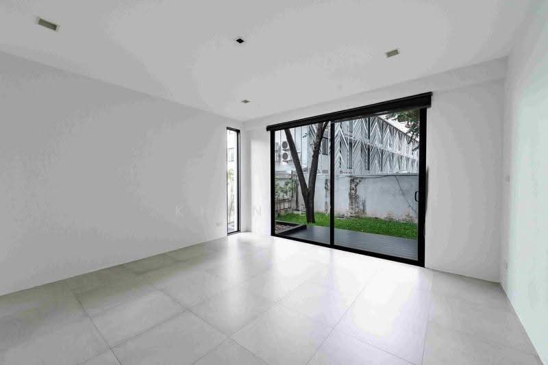 Detached House for Rent in Sukhumvit 28 Prime Sukhumvit company register allowed (SPSEVE2399), Bangkok, สุขุมวิท28, Khong Tan, Khlong Toei, Bangkok, 2 Bedrooms, 250 sqm, Single Detached House For Rent, by Khun Eve, 500634709 - DDproperty.com