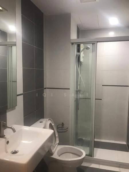 The Base Sukhumvit 77, Bangkok, 289 Sukhumvit 77 Road, Phra Kanong Nua, Watthana, Bangkok, 2 Bedrooms, 57 sqm, Condo For Sale, by Iqi Sale, 500634847 - DDproperty.com