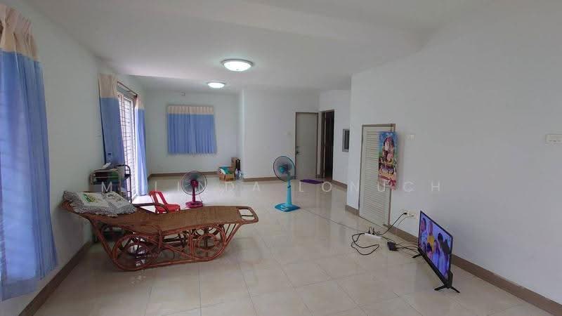 3-BR Semi-detached House, Chon Buri (Pattaya), Bang Phra, Si Racha, Chon Buri (Pattaya), 3 Bedrooms, 150 sqm, Semi-Detached House (Twin House) For Sale, by Melinda Lonuch, 500634885 - DDproperty.com