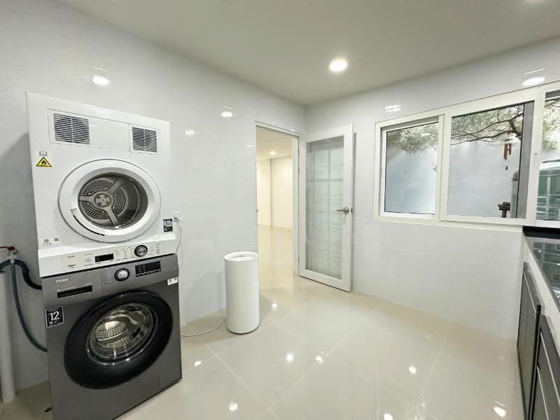 Prachakornthai Village Ladproa 93, Bangkok, Khlong Chaokhun Sing, Wang Thonglang, Bangkok, 3 Bedrooms, 158 sqm, Townhouse For Sale, by Punpapa Rassamee, 500634929 - DDproperty.com