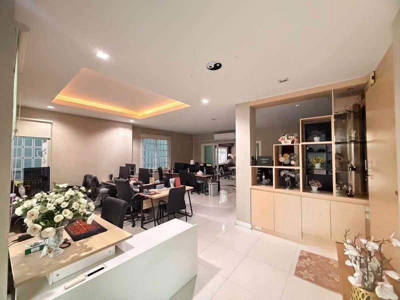 3-Storey Home Office for Rent – Ready to Move In Feel Town Lat Phrao 35 Project (SPSJP728), Bangkok, ซ. สุภาพงษ์, Chan Kasem, Chatuchak, Bangkok, , 270 sqm, Shophouse For Rent, by Khun Jane, 500634930 - DDproperty.com