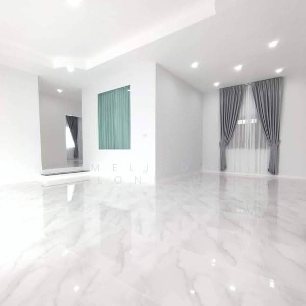 3-BR House, Chon Buri (Pattaya), Nong - Hong, Phan Thong, Chon Buri (Pattaya), 3 Bedrooms, 240 sqm, Single Detached House For Sale, by Melinda Lonuch, 500634957 - DDproperty.com