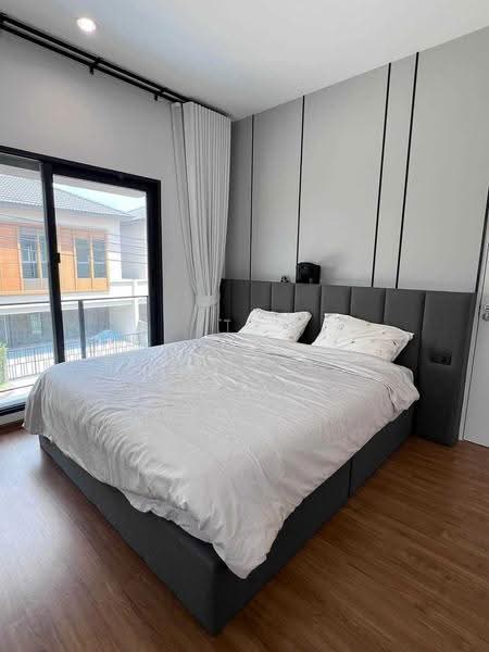 Grande Pleno Krungthep-Kreetha, Bangkok, Thap Chang, Saphan Sung, Bangkok, 4 Bedrooms, 176 sqm, Single Detached House For Rent, by Khun Jane, 500634990 - DDproperty.com