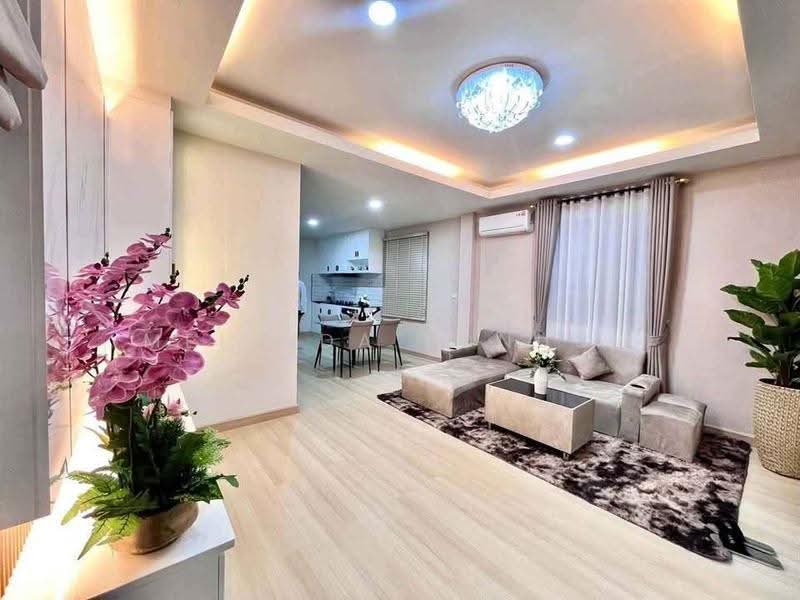 3-BR House, Chon Buri (Pattaya), Nong Pru, Bang Lamung (Pattaya), Chon Buri (Pattaya), 3 Bedrooms, 204 sqm, Single Detached House For Sale, by Melinda Lonuch, 500635079 - DDproperty.com