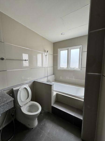 3-Storey Pet-Friendly Townhouse for Rent Near BTS Ekkamai (SPSJP731), Bangkok, ปรีดี พนมยงค์ 31, Khlong Tan Nua, Watthana, Bangkok, 3 Bedrooms, 178 sqm, Townhouse For Rent, by Khun Jane, 500635091 - DDproperty.com
