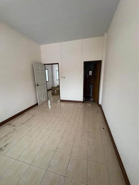 2-BR Townhouse, Prachuap Khiri Khan, Hua Hin, Prachuap Khiri Khan, 2 Bedrooms, 141 sqm, Townhouse For Sale, by Melinda Lonuch, 500635150 - DDproperty.com