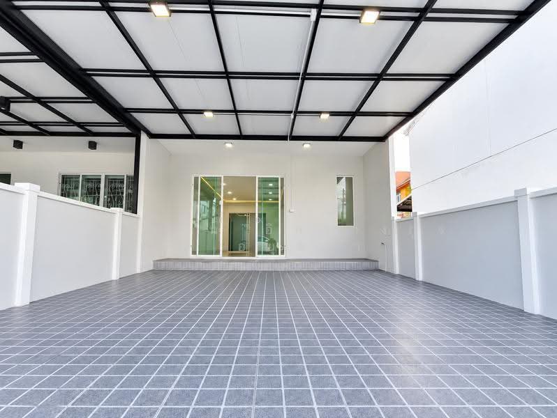 Pleno Ramintra–Wongwaen : พลีโน่ รามอินทรา–วงแหวน, กรุงเทพ, ถนนคู่ขนานกาญจนาภิเษก, สามวาตะวันตก, คลองสามวา, กรุงเทพ, 99 ตร.ม., ทาวน์เฮ้าส์ ขาย, โดย ภัทรนัน อิศรางกูร ณ อยุธยา, 500635248 - DDproperty.com